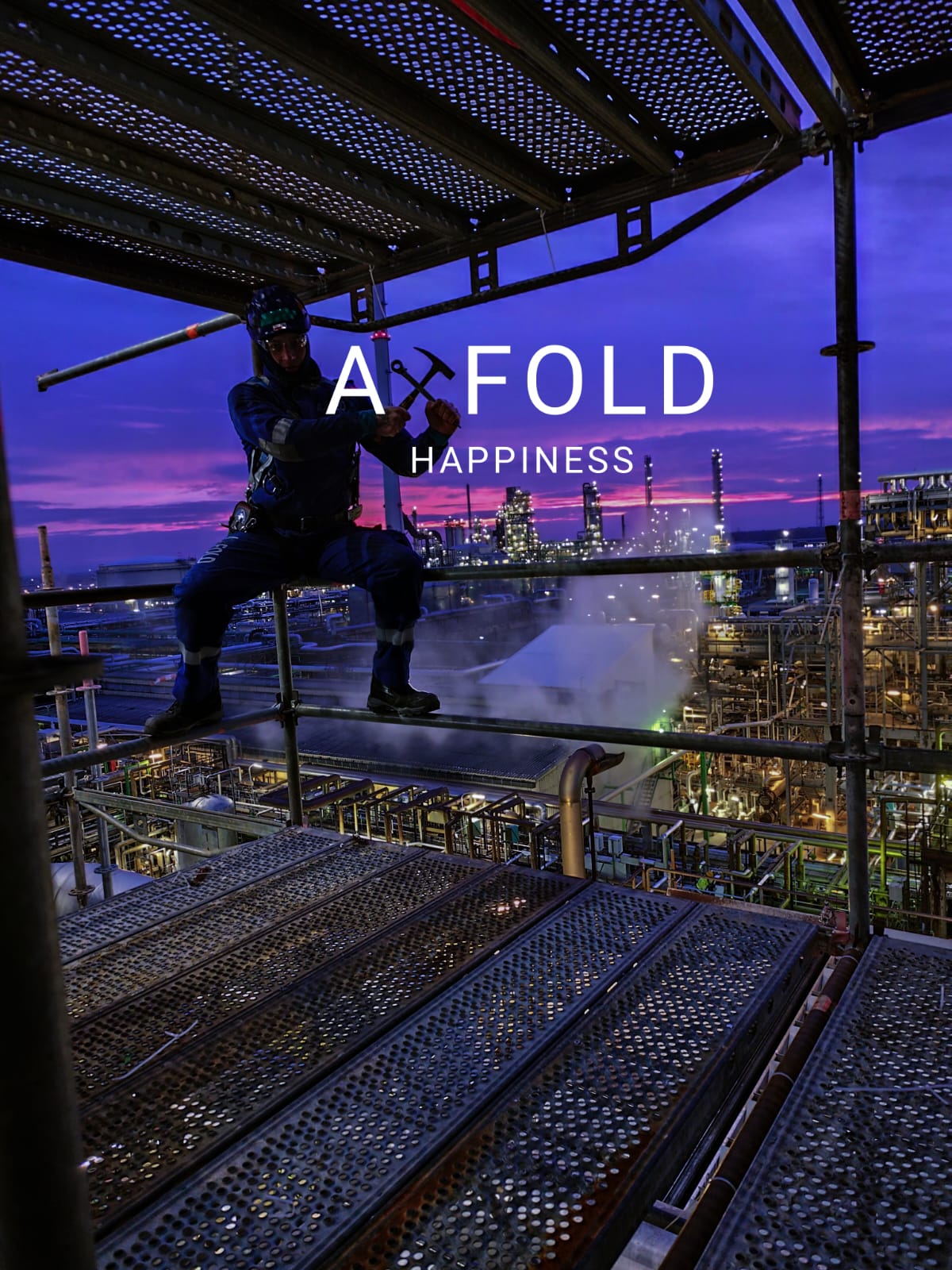AXFOLD worker on industrial scaffolding at night - When every hour counts